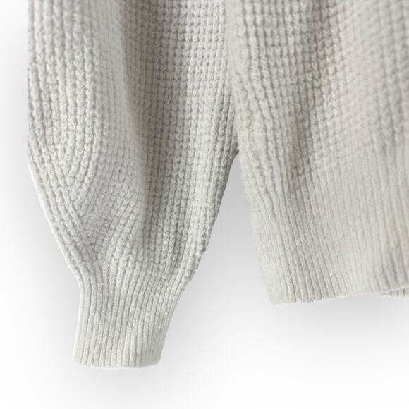 Gap White Knit Ladies Crewneck Sweater Sz M | Comfy Cozy Basic Staple Minimalist - Picture 3 of 5